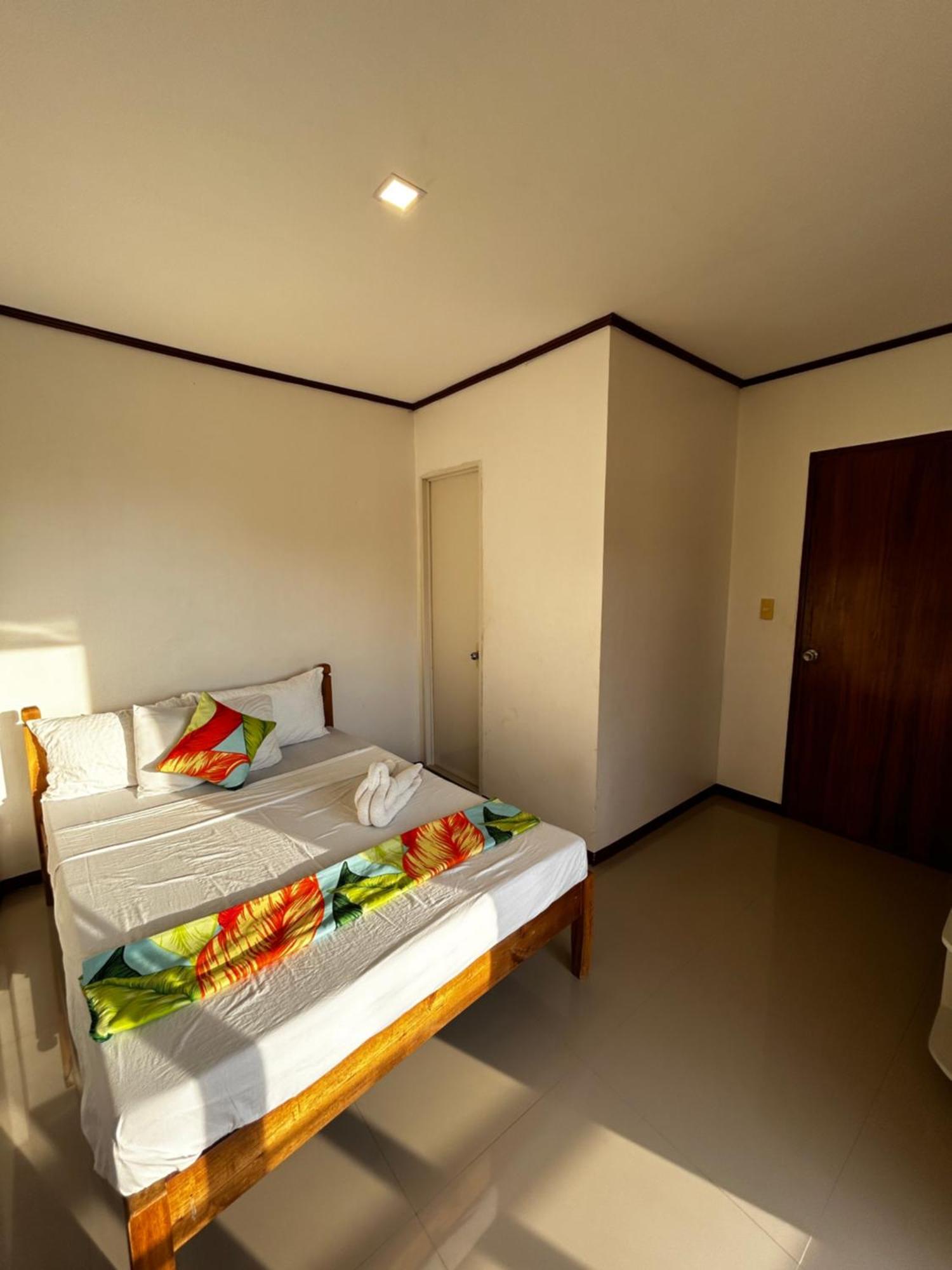 إل نيدو Brenmariel Tourist Inn المظهر الخارجي الصورة